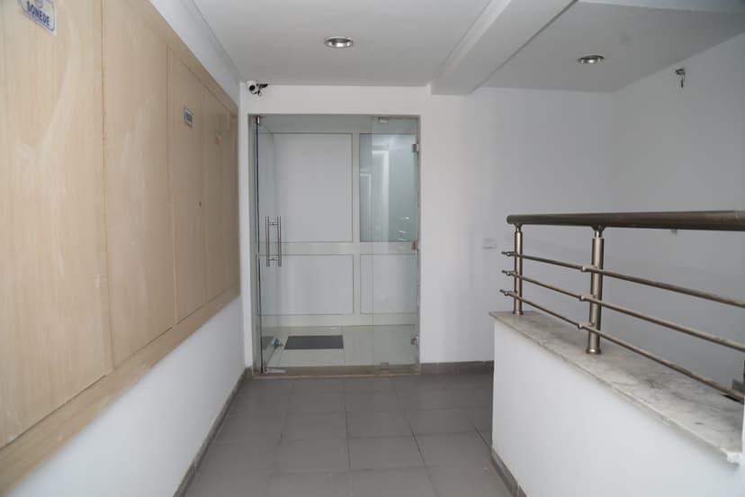 Appartement à location à P6XQ+5GJ, RR33, Ben Arous - S+0 à louer – Avenue de l’Environnement, Ben Arous