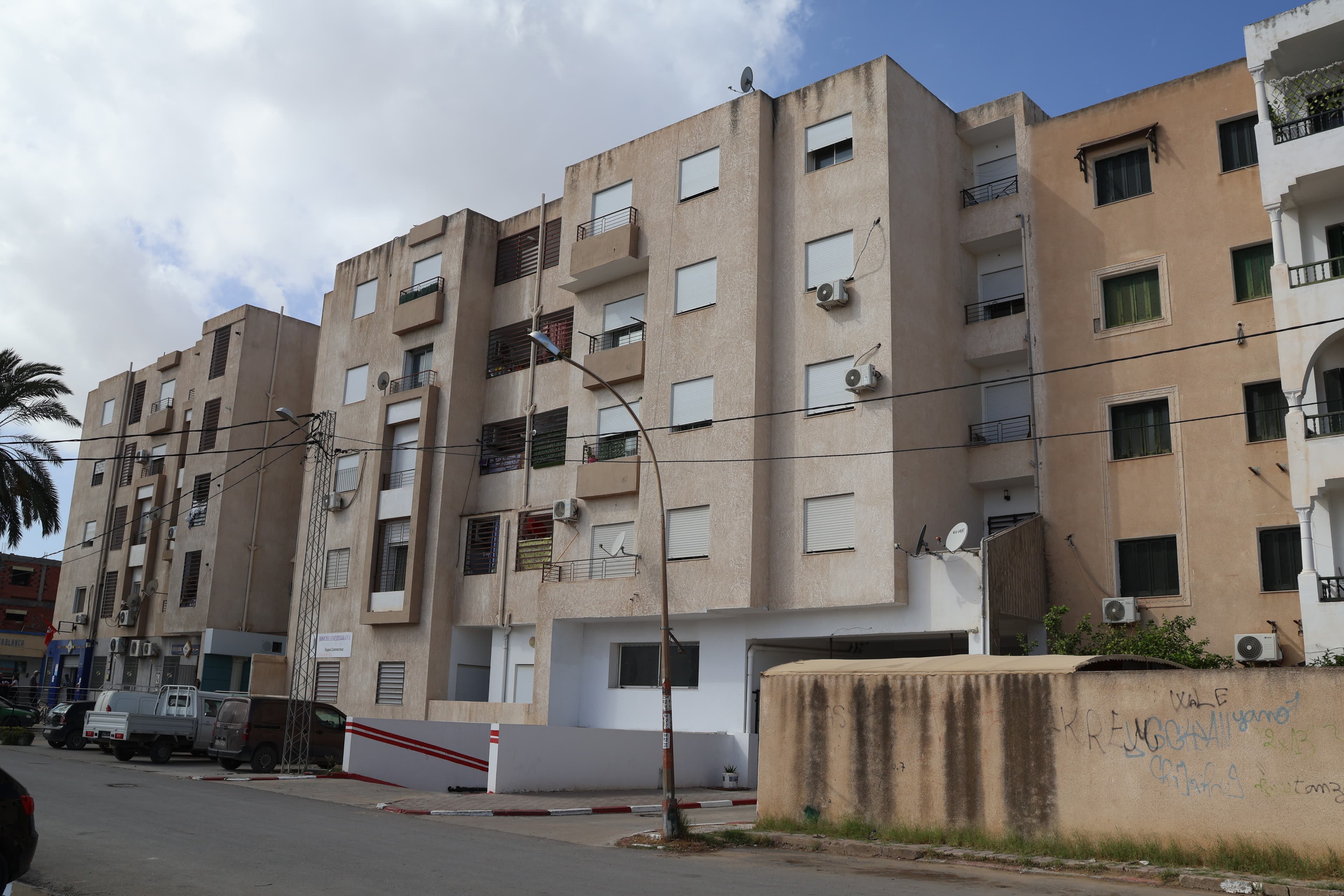 Appartement S+3 à vendre – Rez-de-chaussée - Résidence Essaraya, Ben Arous - Image 1